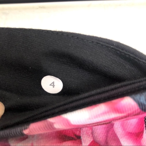 Lululemon Embody Crop Secret Garden Legging 4 - Picture 9 of 11